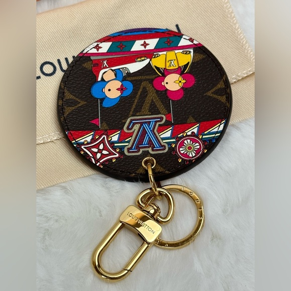 Limited Edition Louis Vuitton Illustre Vivienne Funfair Bag Charm & Key Holder - Picture 4 of 8